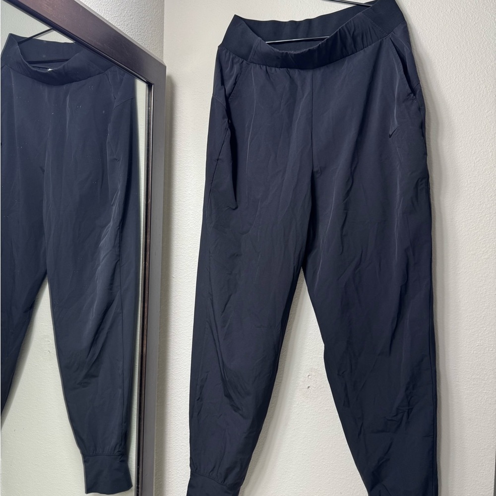 Nike Black Sweatpants with Tapered Design